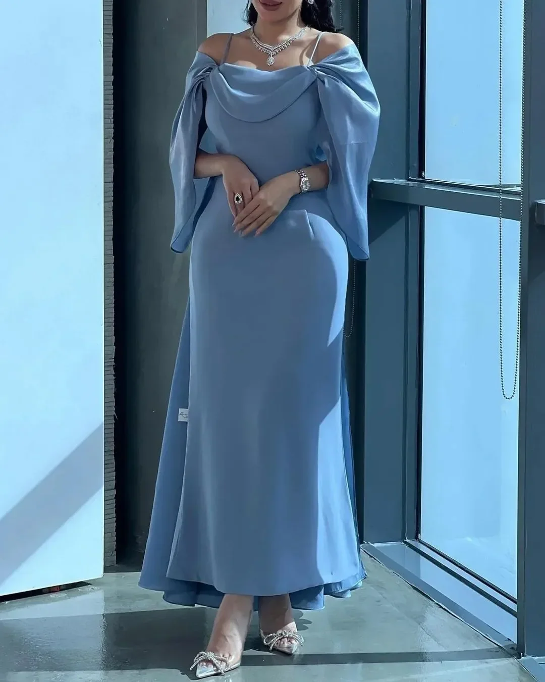 カスタマイズされたドバイ女性着用フォーマルな機会のドレスシー - Women Formal Wear Dubai のレビューと価格
